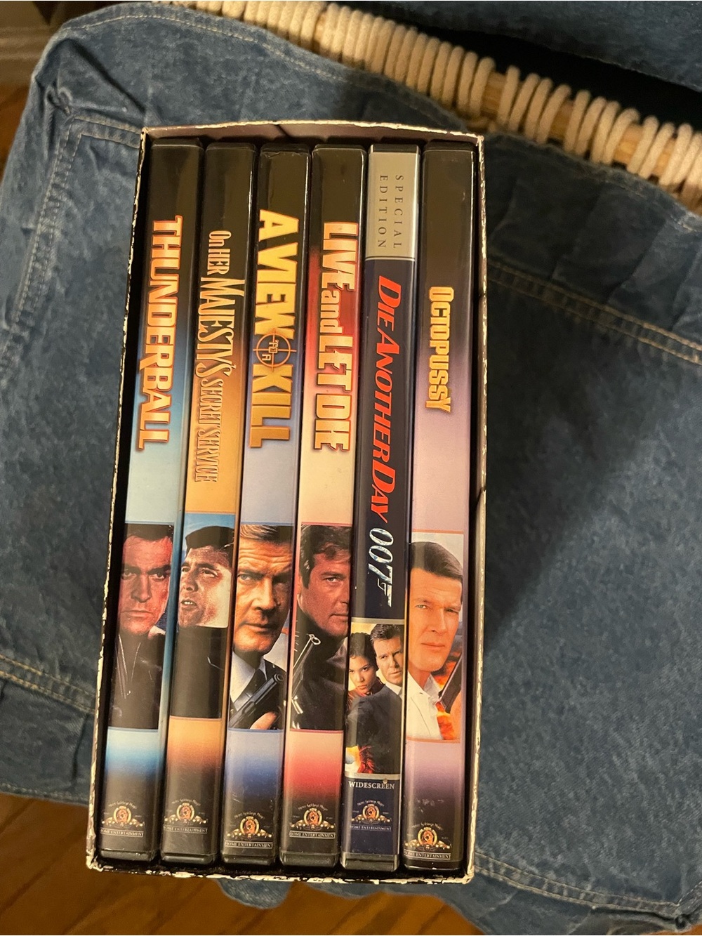 007 Bond Collection 6 DVDS 📀